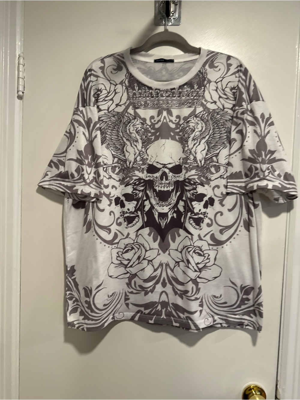 ROMWE Goth Skull AOP Print Tee Sz: XXL bold winged crown floral scrollwork Y2K.